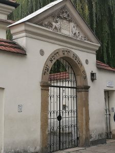 Remuh-Synagogue-2